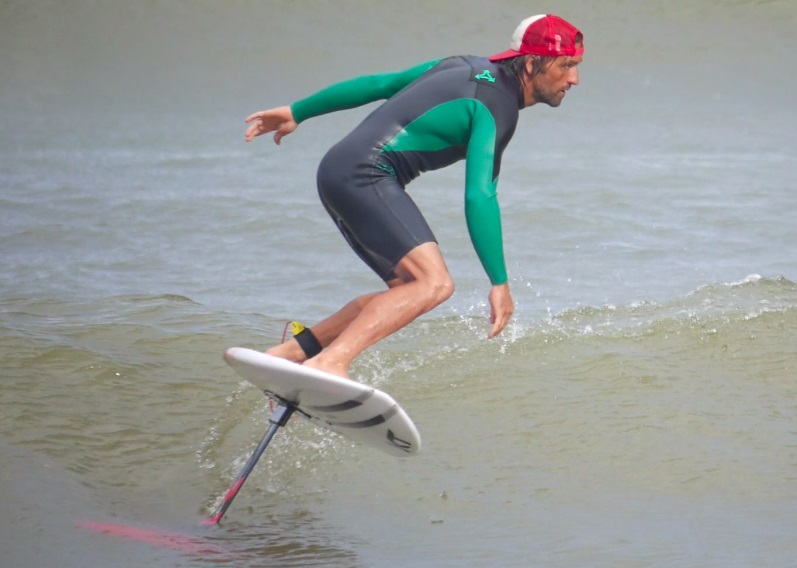 Surf foil Arcachon, la salie, la teste de buch et Biscarrosse. Initiation ou perfectionnement.